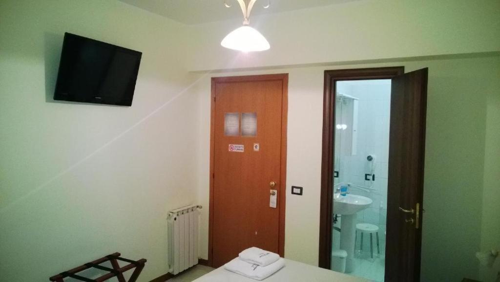 Bed and Breakfast Bb Dante Mesina Exterior foto